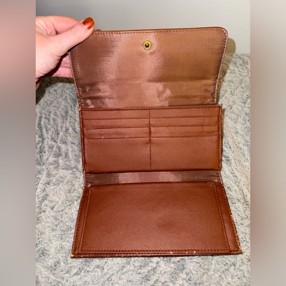 Studio Collection Brown Wallet - Picture 3 of 3
